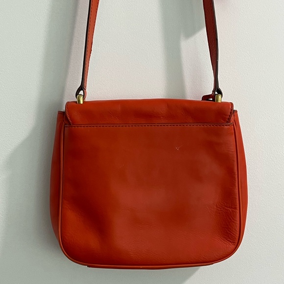 Fossil Orange Leather Crossbody Bag - Picture 3 of 7
